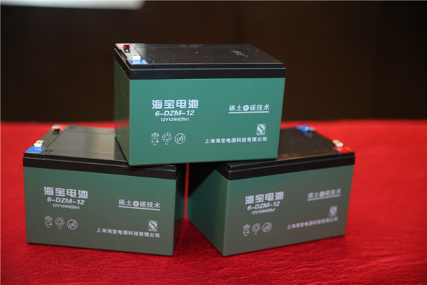 海寶電池＆金馬影帝陳建斌形像大使簽約儀式暨新技術發(fā)布會在京舉行