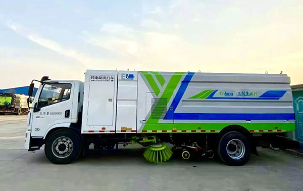 潔凈新天地 銀隆市政車(chē)進(jìn)駐臨沂