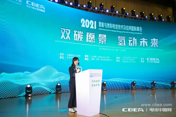 電池中國網(wǎng)CEO/中國電池工業(yè)協(xié)會(huì)副秘書長/氫能與燃料電池分會(huì)執(zhí)行秘書長張雨主持開幕式