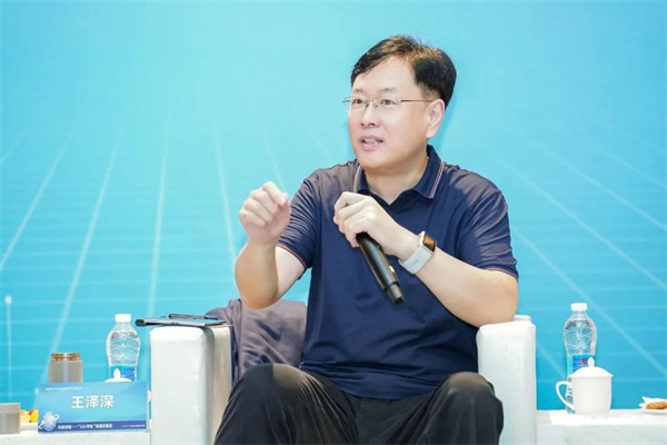 “Li+學(xué)社”高端對話：警惕全球化機遇下，鋰電企業(yè)的出海挑戰(zhàn)和技術(shù)迭代風險
