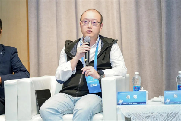 “Li+學(xué)社”高端對話：警惕全球化機遇下，鋰電企業(yè)的出海挑戰(zhàn)和技術(shù)迭代風險