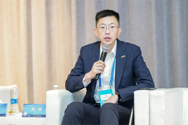 “Li+學(xué)社”高端對話：警惕全球化機遇下，鋰電企業(yè)的出海挑戰(zhàn)和技術(shù)迭代風險