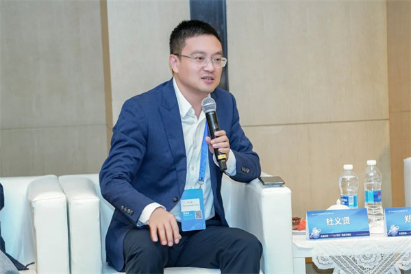 “Li+學(xué)社”高端對話：警惕全球化機遇下，鋰電企業(yè)的出海挑戰(zhàn)和技術(shù)迭代風險