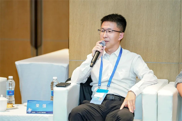 “Li+學(xué)社”高端對話：警惕全球化機遇下，鋰電企業(yè)的出海挑戰(zhàn)和技術(shù)迭代風險