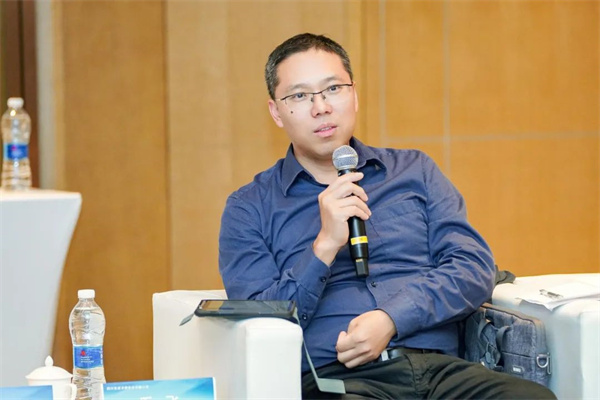 “Li+學(xué)社”高端對話：警惕全球化機遇下，鋰電企業(yè)的出海挑戰(zhàn)和技術(shù)迭代風險