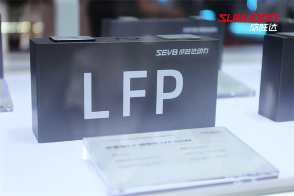 欣旺達動力閃充電池4.0產品矩陣閃耀CIBF2025 全球首創1400A大電流超充電池亮相