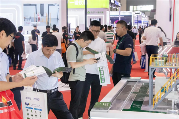 高能數造閃耀CIBF2025，以創新技術引領新能源智造新征程